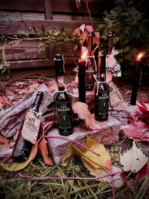 Ostry sos Razor ŁZY GRABARZA + cukierki z Caroliną Reaper, EDYCJA LIMITOWANA NA HALLOWEEN 100ml