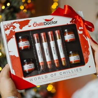 Zestaw WORLD OF CHILLIES Chilli Doctor papryki z całego świata 4x40g + 4x9g