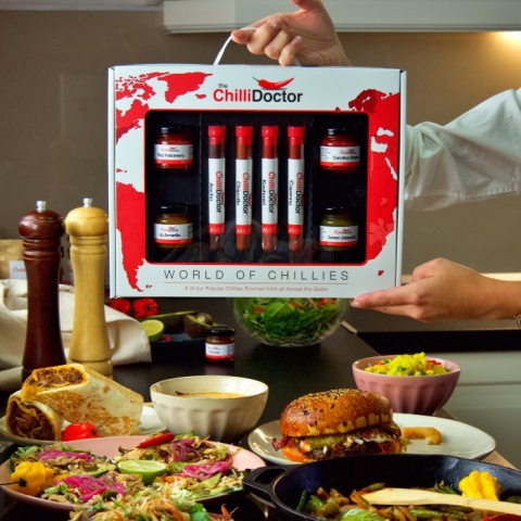 Zestaw WORLD OF CHILLIES Chilli Doctor papryki z całego świata 4x40g + 4x9g